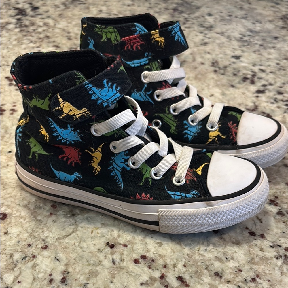Dino High Top Converse